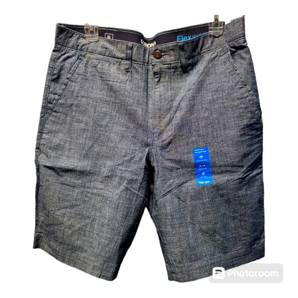 Sonoma Mens Chambray Blue Shorts. Size 33 Stretch Fabric with comfort waistband.